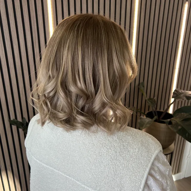 Haarfarbe und Styling von Ramona Resch